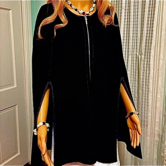 Long Drape Type Vest Reversible Black and Gray Excellent Condition Large to XL - Picture 2 of 6